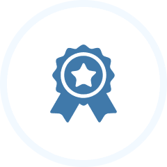 Blue ribbon award icon with a star in the center on a white circular background.